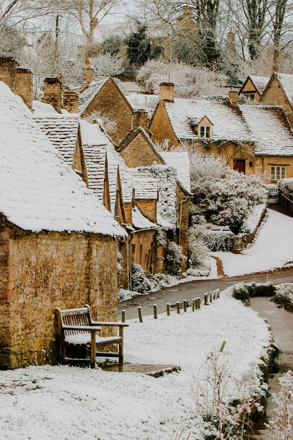 THE COTSWOLDS AT CHRISTMAS COMPLETE GUIDE 2022 