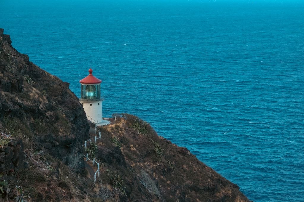 The image shows Makapuʻu.