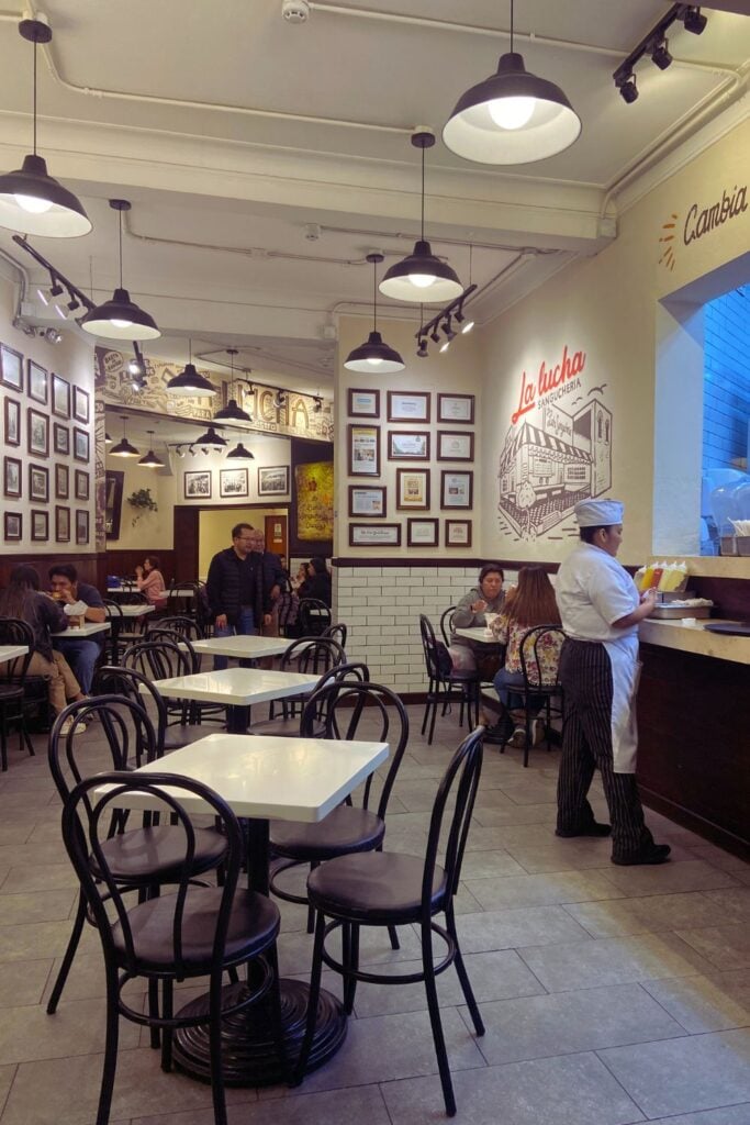 the restauratn La Lucha Sangucheria Criolla